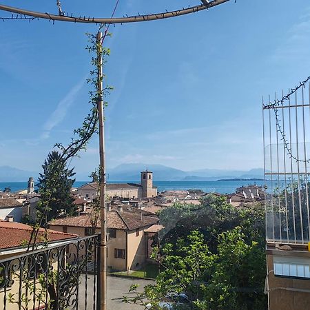 The Queen Tower Bed & Breakfast Desenzano del Garda Luaran gambar