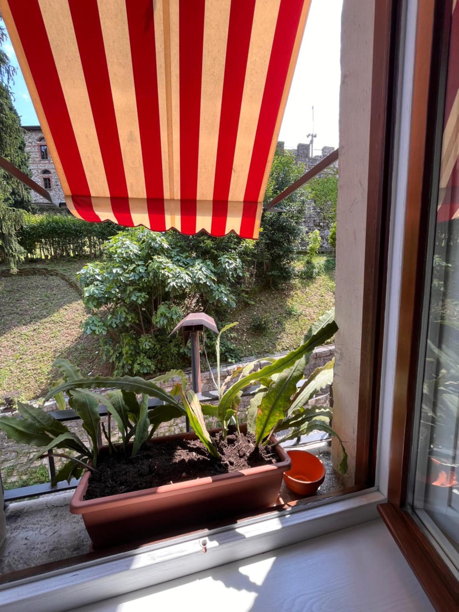 The Queen Tower Bed & Breakfast Desenzano del Garda Luaran gambar