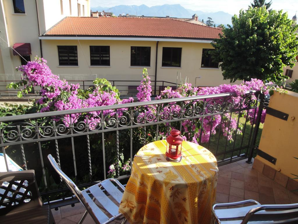 The Queen Tower Bed & Breakfast Desenzano del Garda Luaran gambar