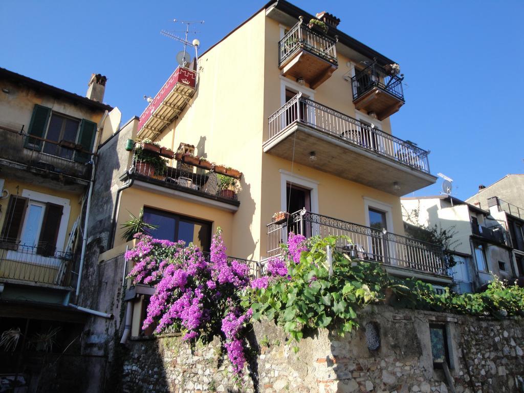 The Queen Tower Bed & Breakfast Desenzano del Garda Luaran gambar